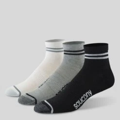 Saucony Inferno Ultralight Quarter 3-Pack Socks -Saucony Sales S351004 902MensQuarter3pk group 1