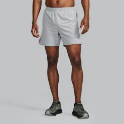 Saucony Men's Outpace 5" Short -Saucony Sales SAM800410 FO 0001 1